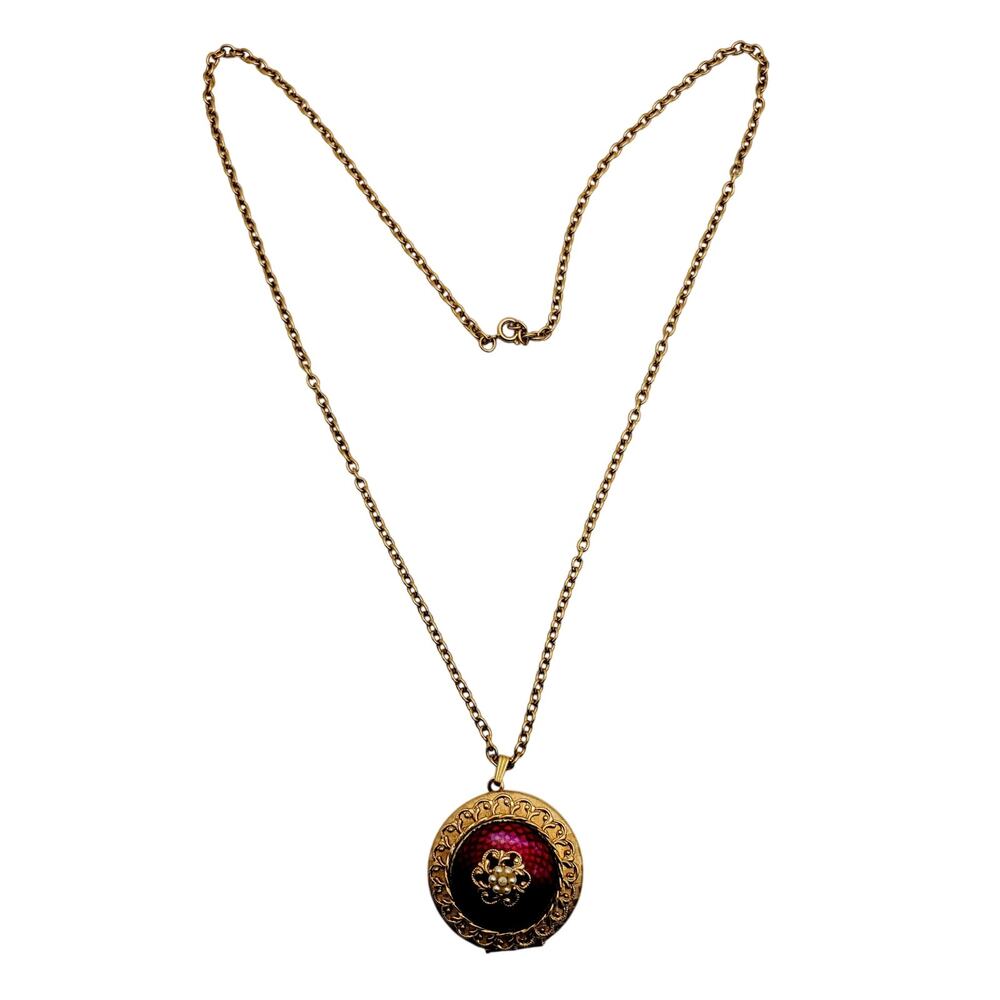 Red Enamel Locket Necklace Gold Tone Chain Tiny Faux Pearl Flower Guilloche Vtg - Picture 3 of 12